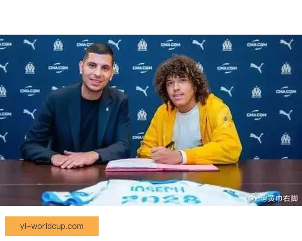 马赛签下19岁中场索肖新星加入二队